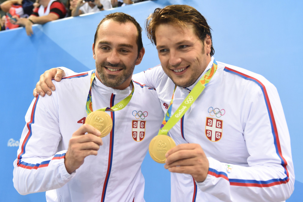 Oproštaj Žileta i Bobe pred krcatim tribinama