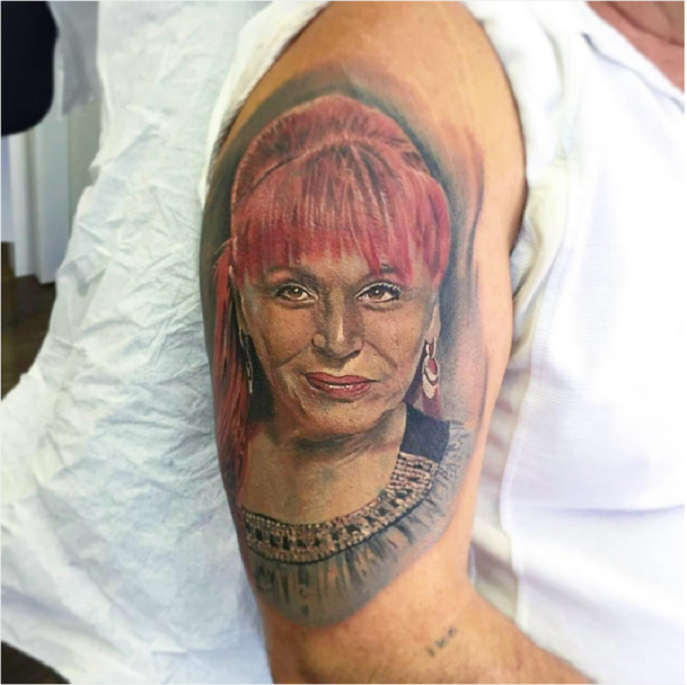 Tetovirao lik Zorice Brunclik da "precrta" bivšu ženu! (FOTO)