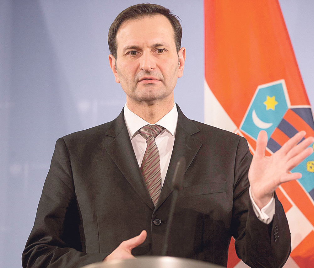 Kovač se ponaša kao namagarčeni muž!