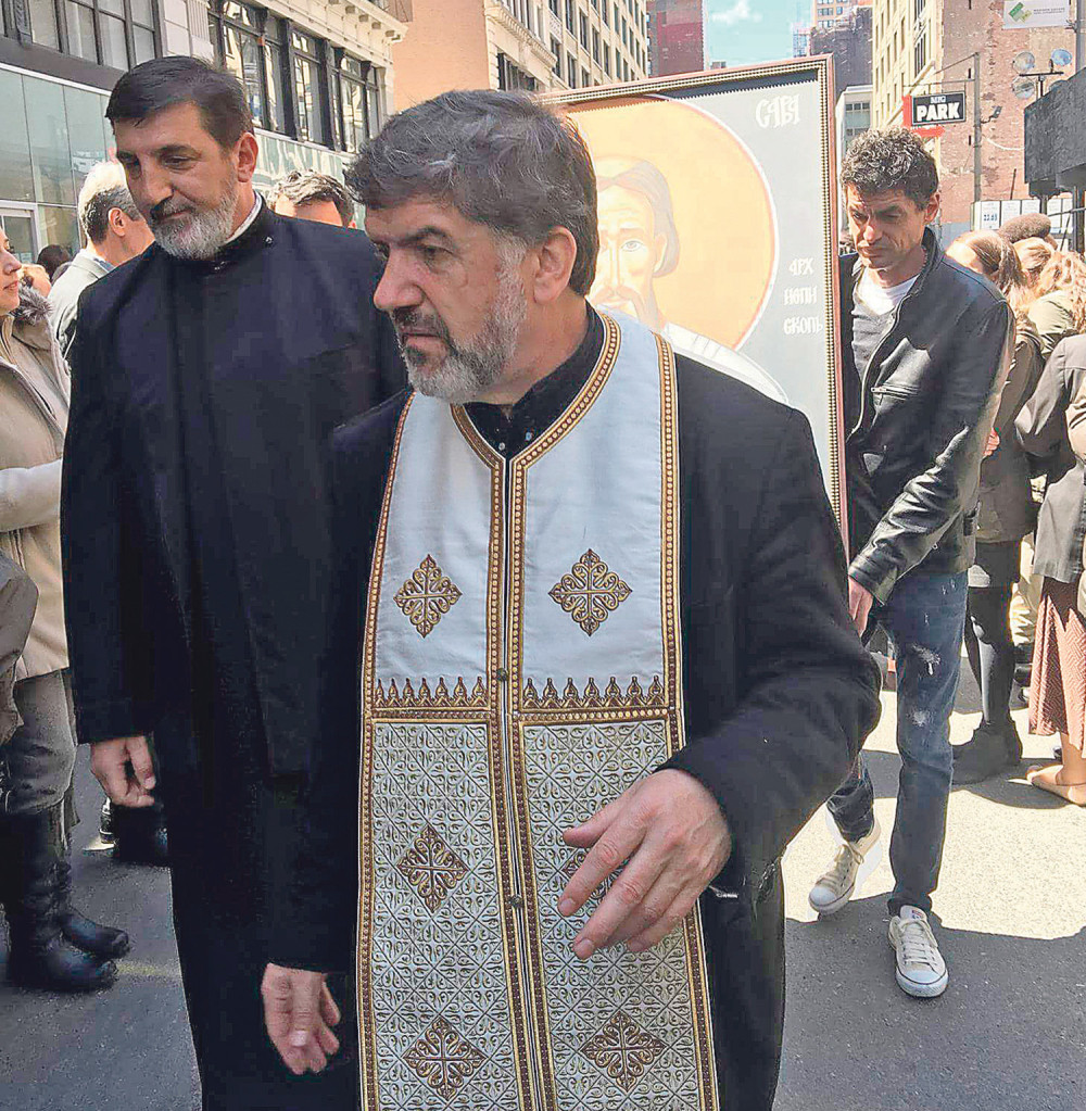 Otac Đokan se oprostio od crkve u Njujorku!