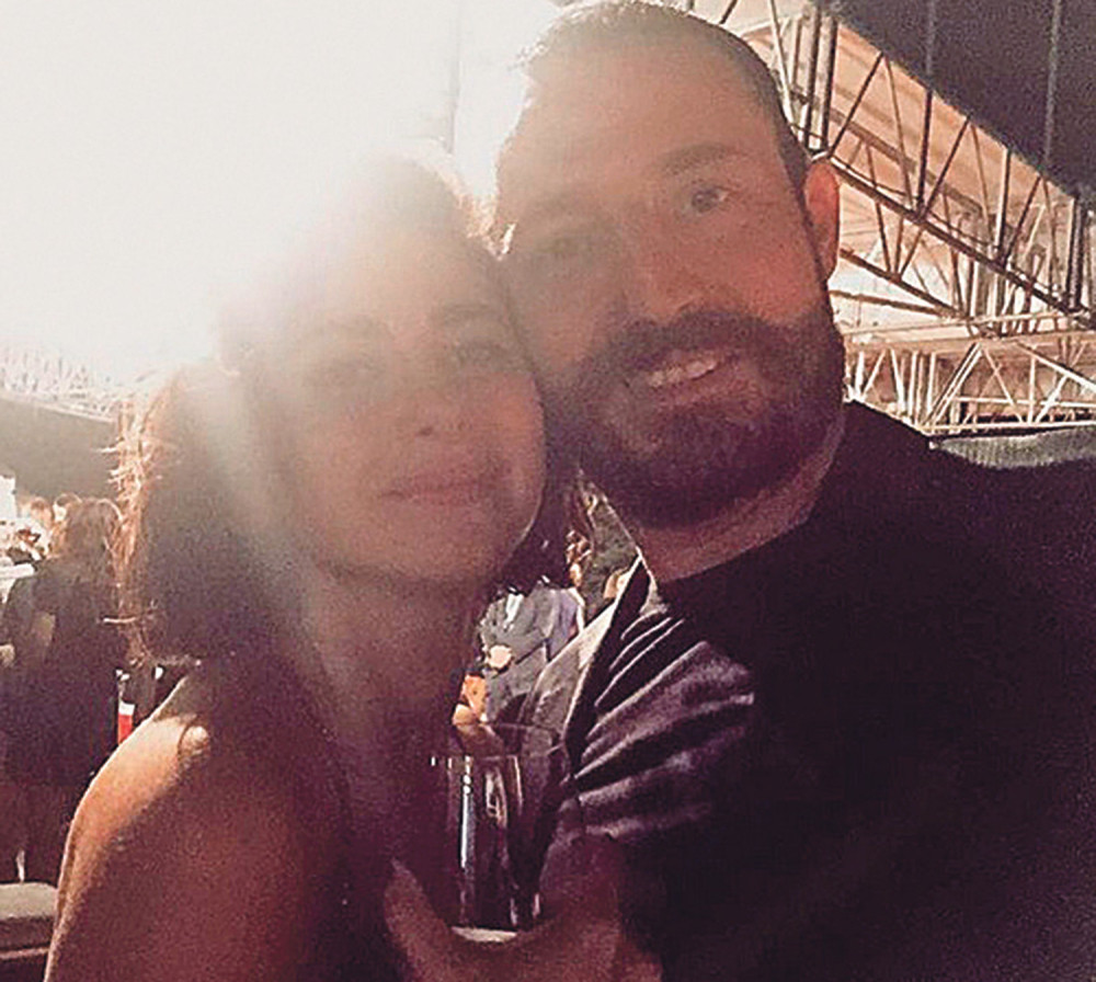 Turska glumica naskočila na Đurička!