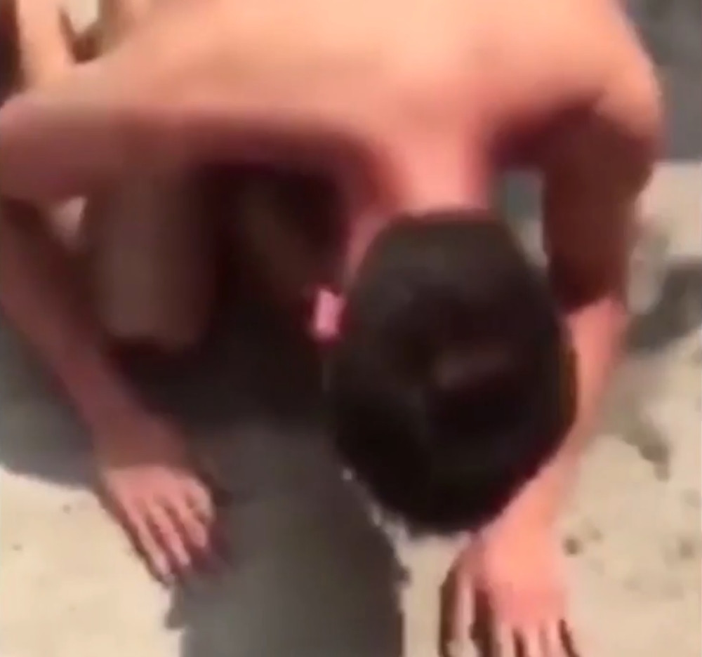 Masa brutalno pretukla silovatelja pasa! (VIDEO)