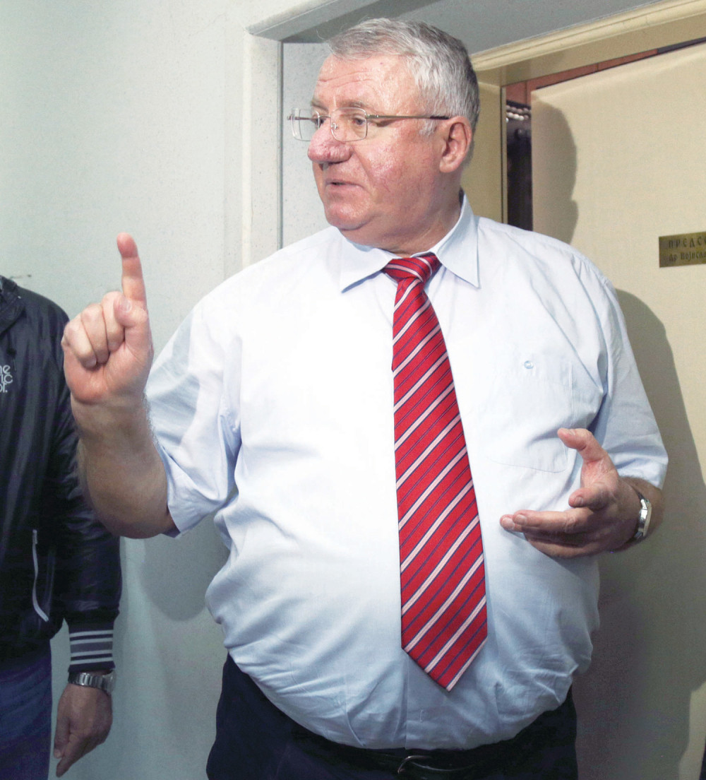 Šešelj dobio status diplomate!