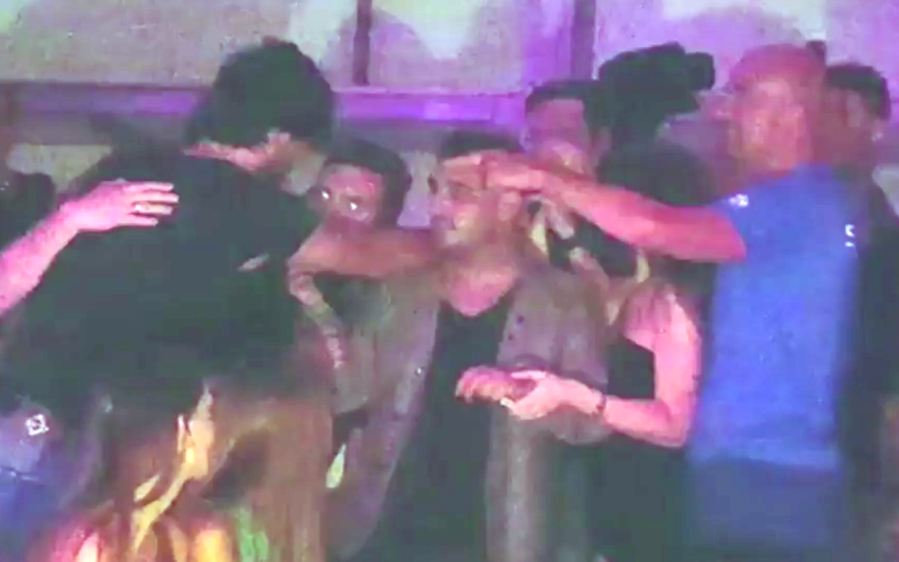 Teo se latio mikrofona (VIDEO)