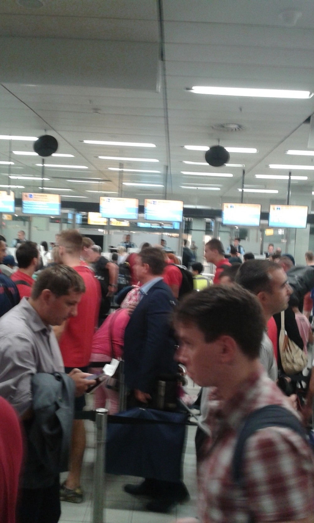 "Lale" sletele u zemlju lala (FOTO)