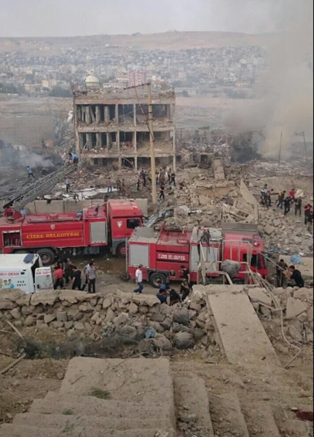 Strašan napad, pobijeni policajci