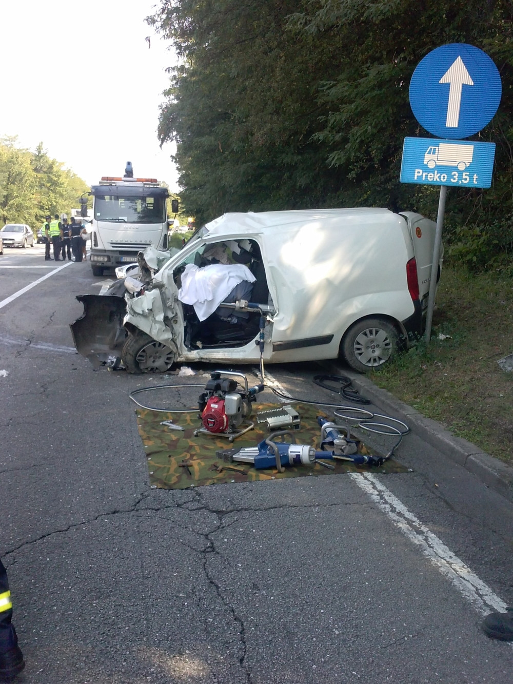 U teškoj nesreći na Ibarskoj poginuo muškarac