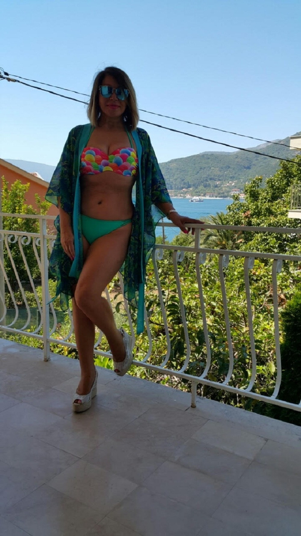 Neda se priprema za roštiljanje