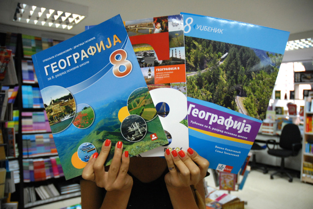 Darujemo školske rančeve!