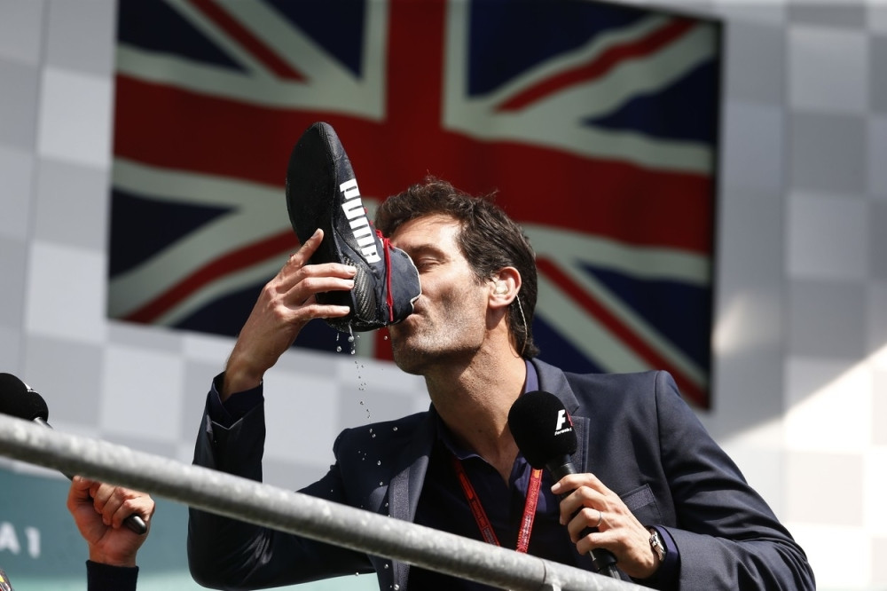 Veber pio šampanjac iz smrdljive patike (FOTO+VIDEO)