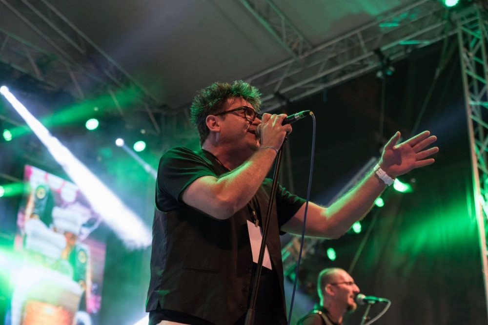 Jabuka i Orgazam za kraj (FOTO)