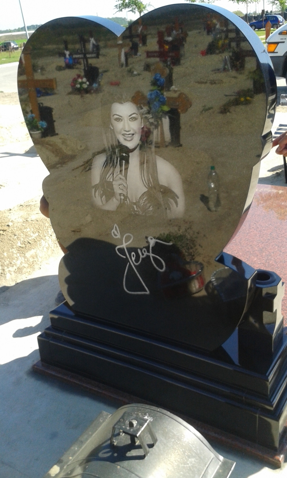 Ovo je Jelenin spomenik