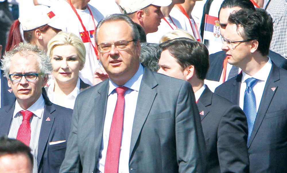 Dva miliončeta za loše ministre!