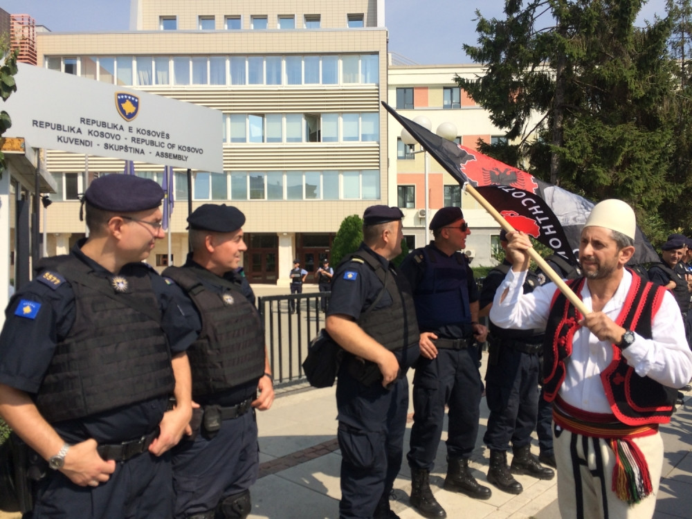 Dogovorom Atine i Skoplja jedan je rešen, a među druga dva je i SRBIJA!