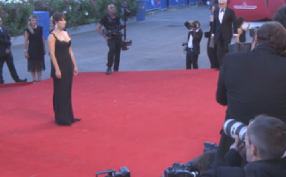 Zvezde blistale na Venecijanskom festivalu (VIDEO)