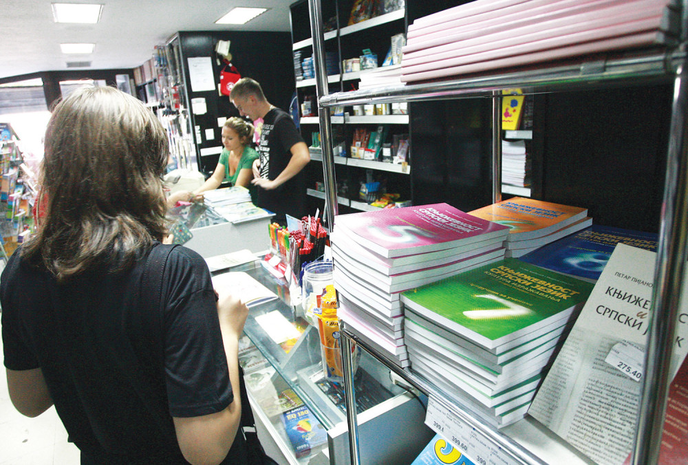 Na kredit kupujemo čak i školski pribor!