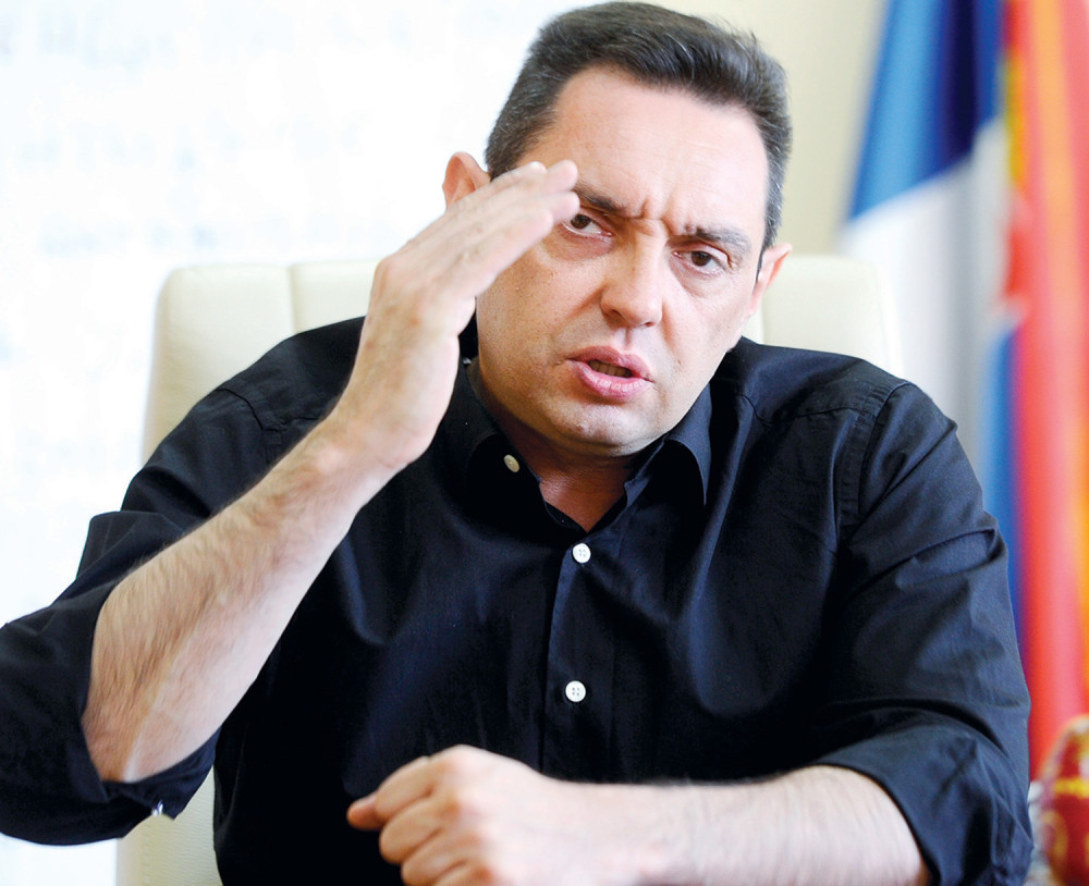 Nenade, nisi i nikada nećeš biti Vučić!