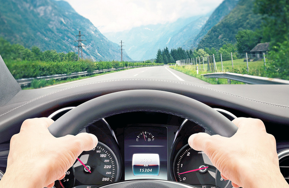 Ovo morate da imate u autu pre nego što krenete na put!