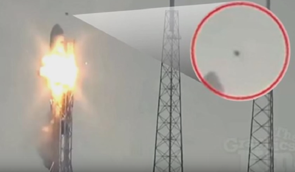 Raketu sa Fejsbukovim satelitom srušili vanzemaljci!