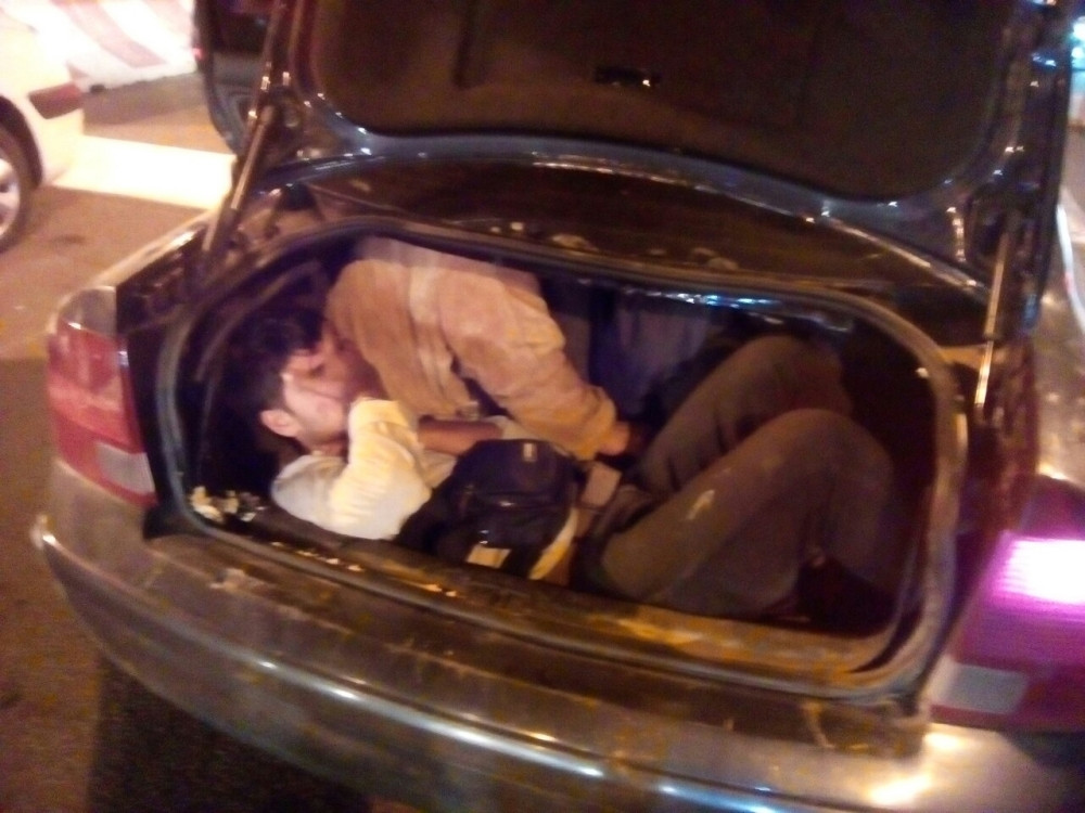 Uhvaćena grupa krijumčara sa 63 migranta