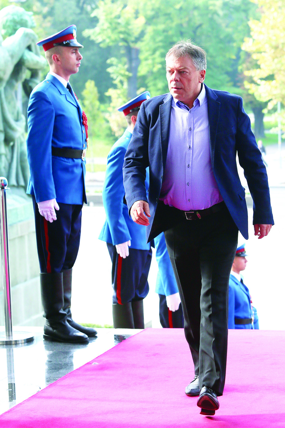 Tončev: Dijana, šlihtaro, idi heklaj!