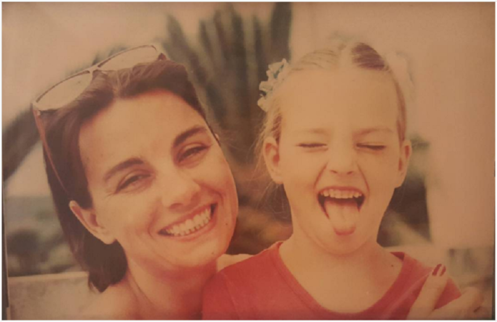 Prepoznajete li mamu i ćerku sa slike?