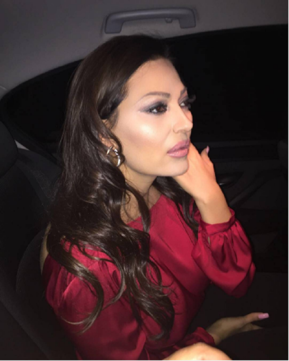 Cecu iznenadili fanovi na kraju koncerta (VIDEO)