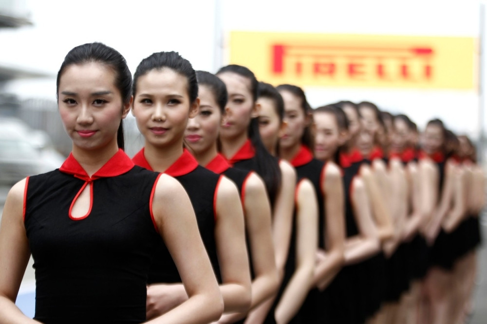 Čuvajte se seksi kineskinja!