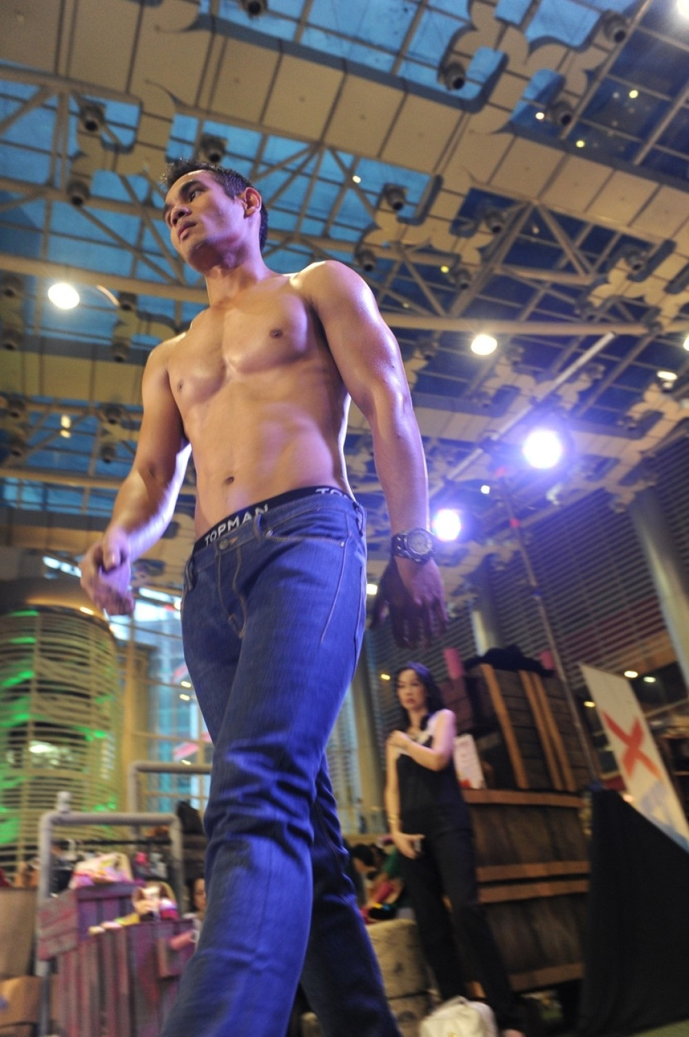 ISPOVEST ZAGREBAČKOG ŽIGOLA Grizle su me za guzu, kuma mi je stegla ja*a, sve ograde su pale kada sam se skinuo, a ja sam bio meso!