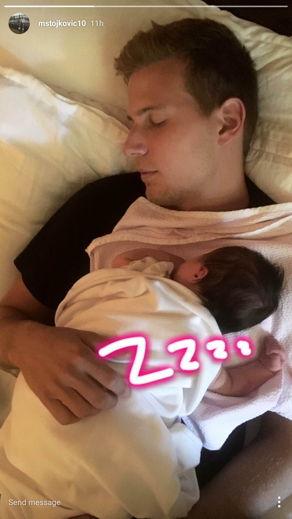 Zbog ove fotografije nijedna žena neće odoleti Piksijevom sinu