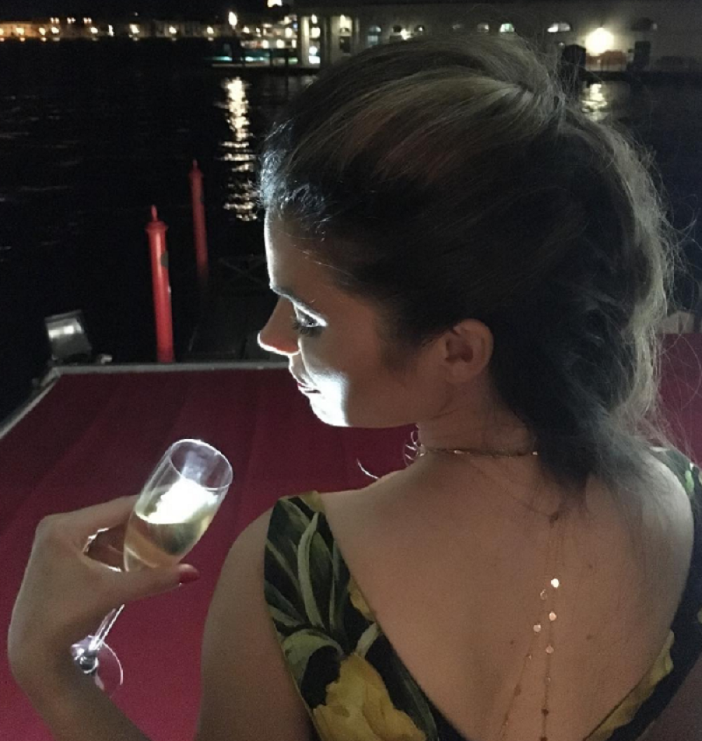 Modni debakl Marije Karan u Mostri (FOTO)