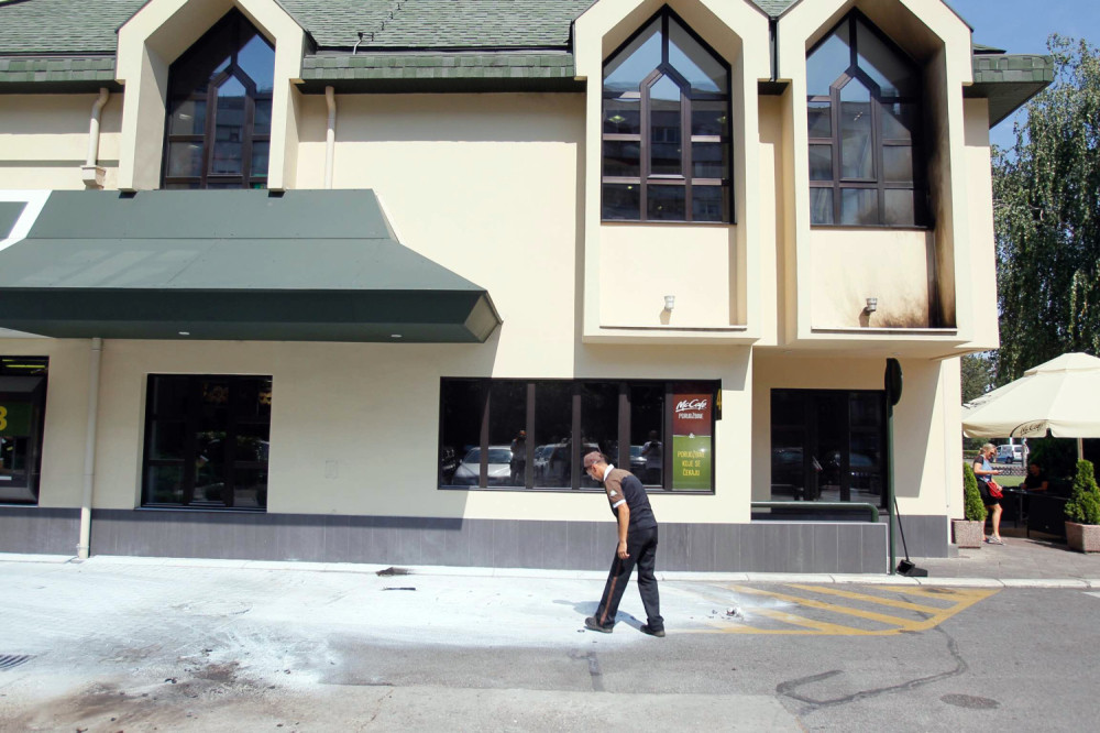 Romić zapalio "Mek" jer je umislio da je bog!