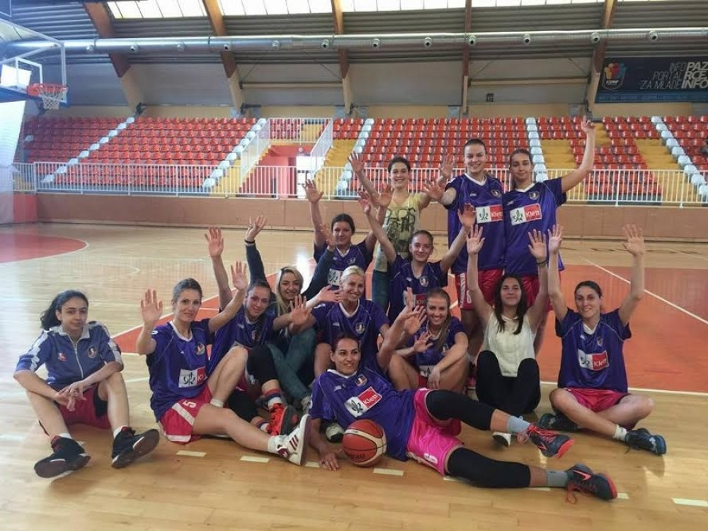 Gasi se jedini ženski sportski kolektiv u Novom Pazaru