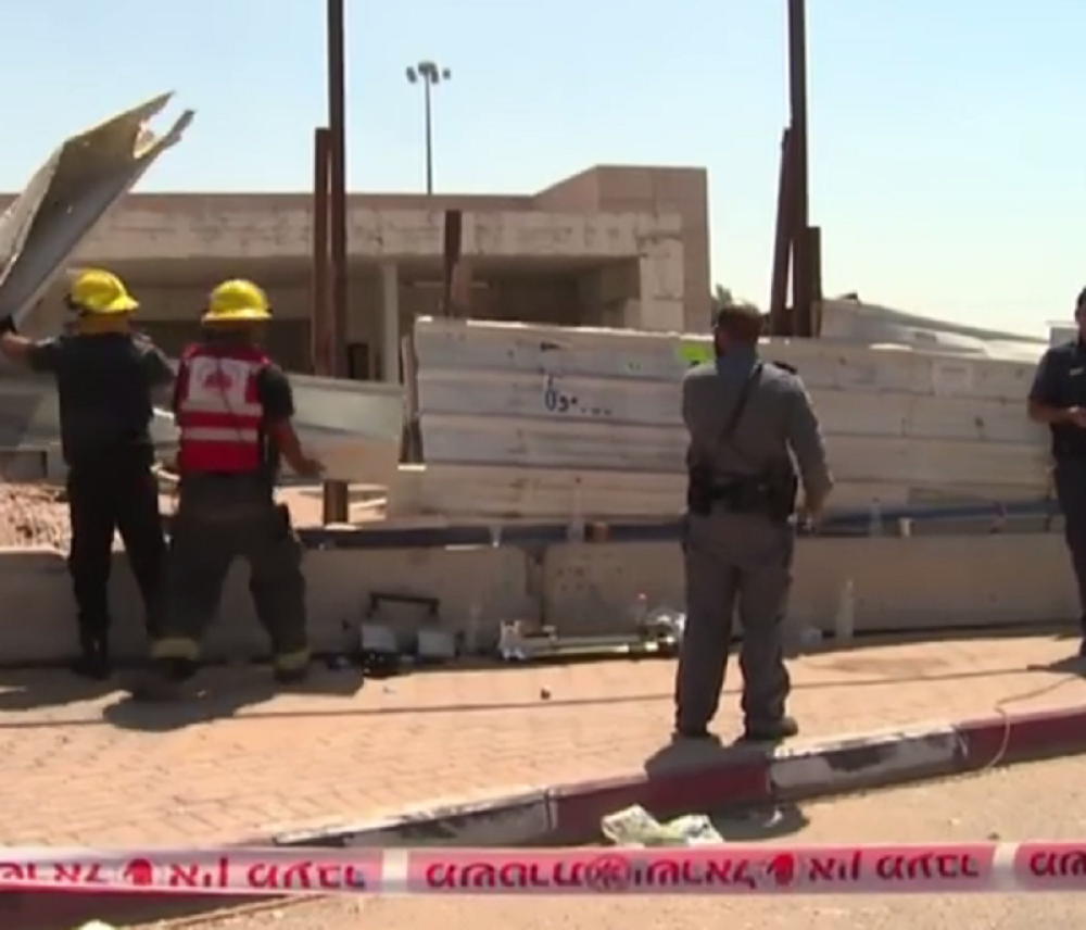 Srušio se parking, četvoro poginulo! (VIDEO)