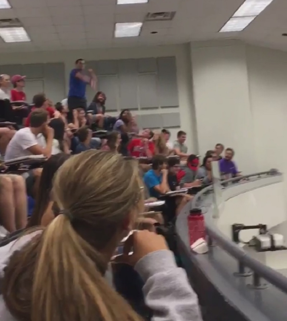 Evo kako da postanete najveća faca na fakultetu (VIDEO)