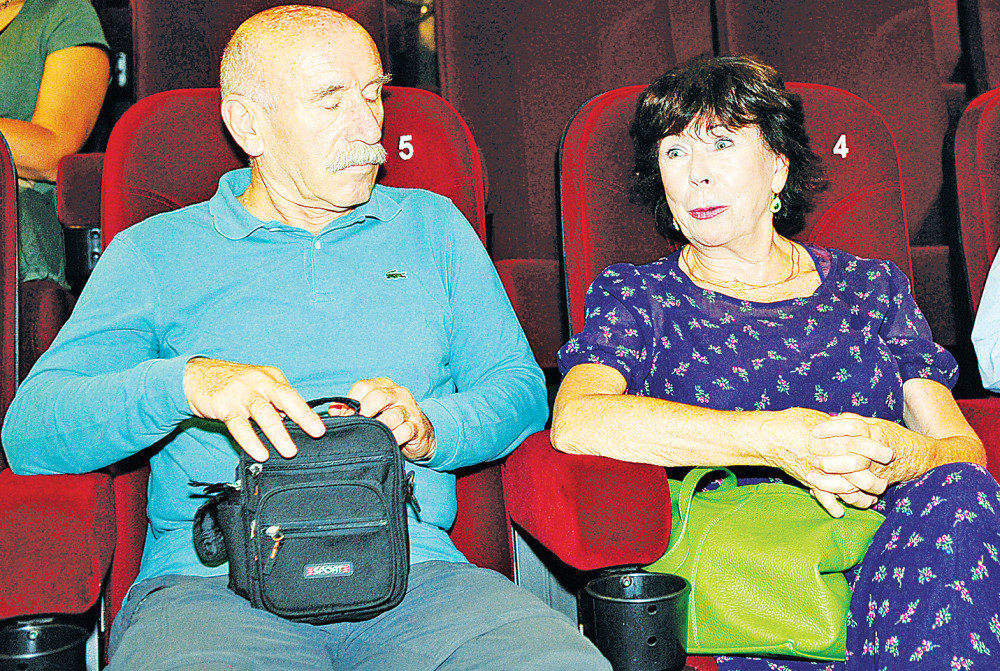 Sad je sve "Udri Milju po fitilju"!