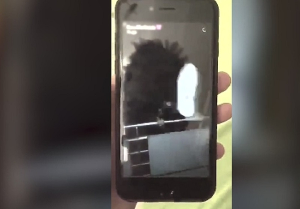 Tinejdžerka (16) pala sa terase dok je pozirala za sliku (VIDEO)