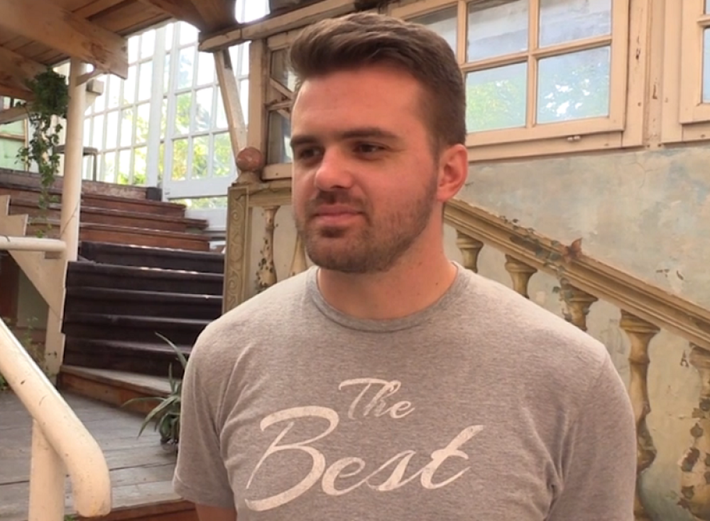 Dara: Svilar je mrtav! Dušan: Ko je ta Bubamara?