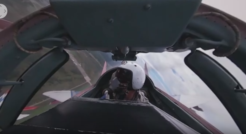 Ovako je pilotu Strižija dok leti! (VIDEO)