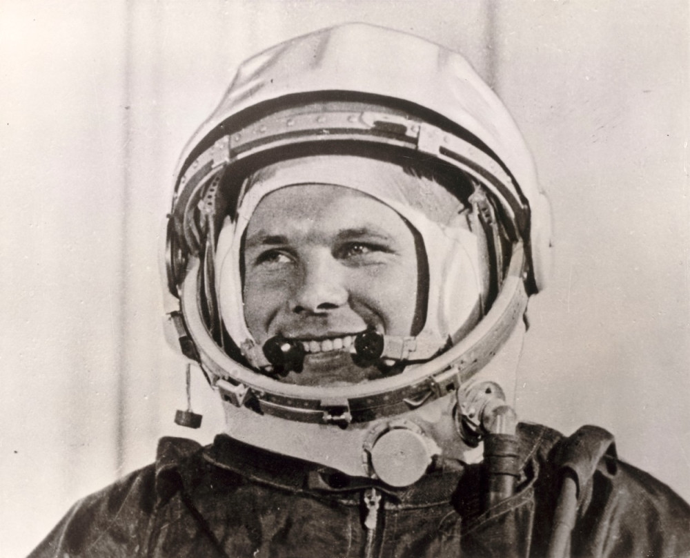 Hrvati oskrnavili spomenik Juriju Gagarinu (FOTO)