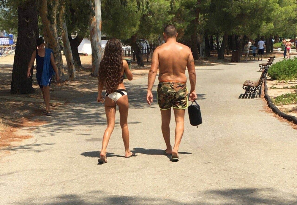 Ko je brineta koju šeta bivši suprug Dare Bubamare?