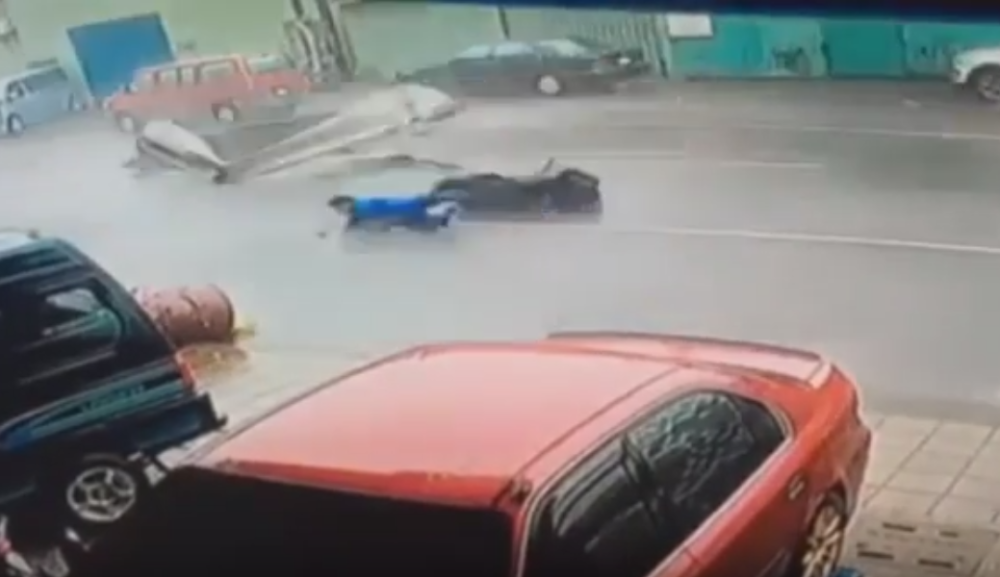 Tajfun rasturio delove Kine (VIDEO)