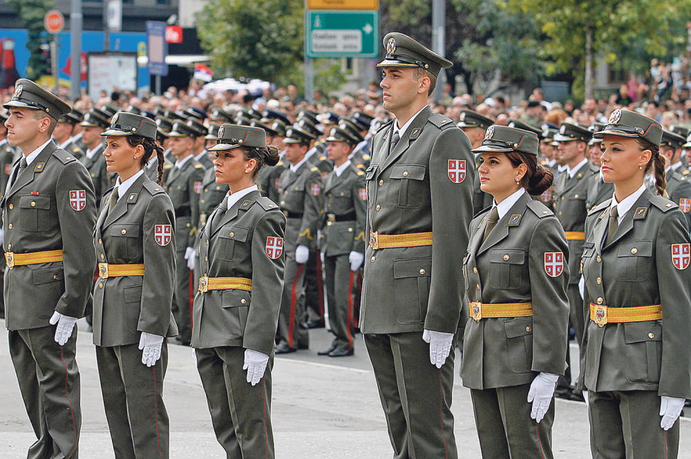 U vojsku odsad na šest meseci!