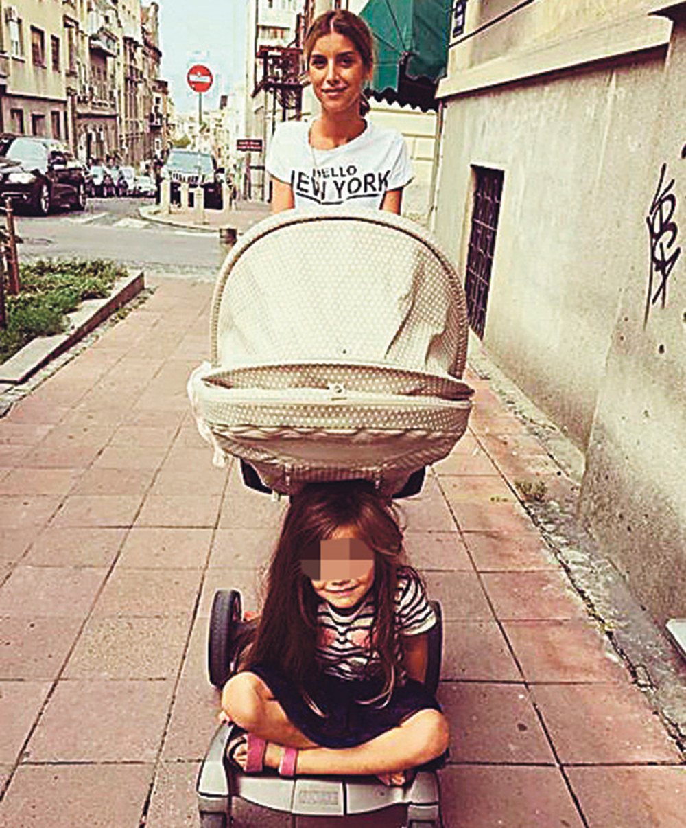 Jovana Pajić u šetnji sa devojčicama!