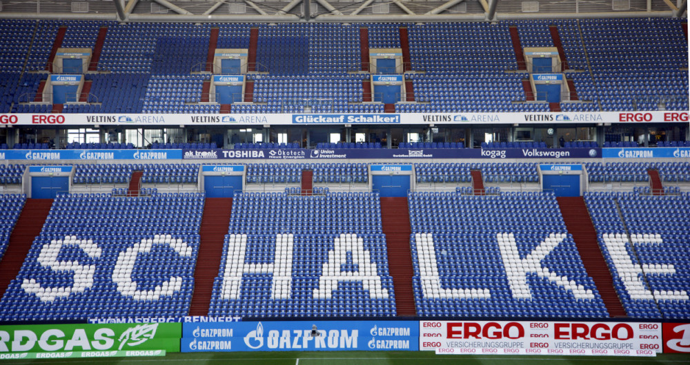 Šalke izbacio igrača iz tima jer nije otišao kod stomatologa!