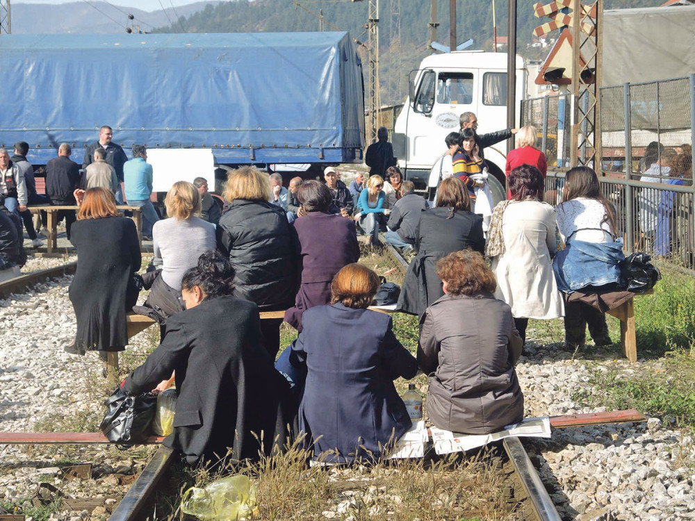 Niški radnici kod Vučića u dve kolone!