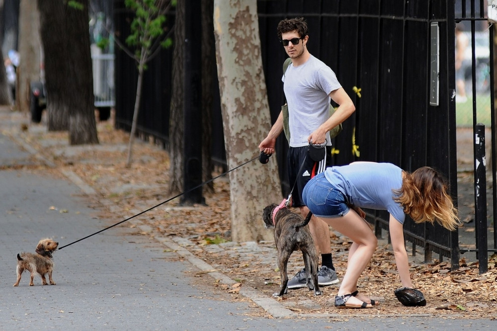 Omiljena glumica više nije brineta, a fanovi su je osudili zbog promene (FOTO)
