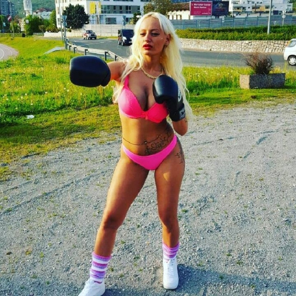 Nevena Hot priznala zašto se povukla iz porno industrije