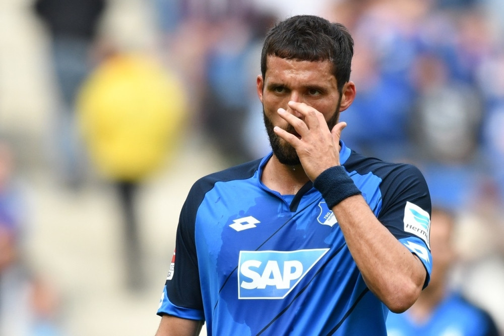 Do juče slavni fudbaler, danas socijalni slučaj?!