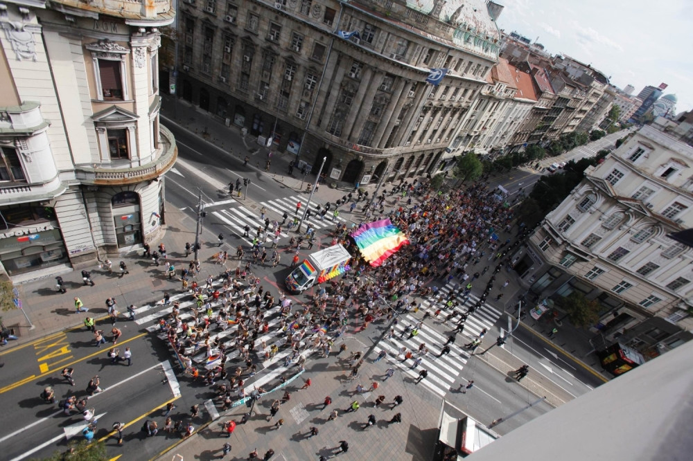 U crkvu, "Zadrugu" i na njivu - samo ne na Prajd!